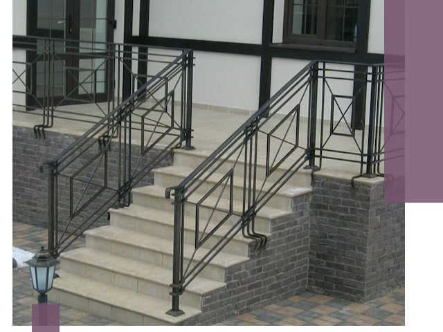 Перила для крыльца в Коломне — монтаж, изготовление и установка