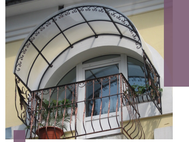 Козырьки над балконом в Коломне — изготовление и монтаж