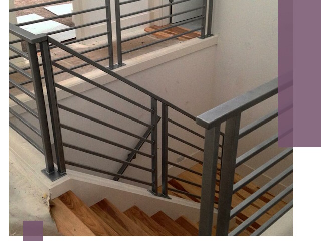 Изготовление поручней из металла и дерева в Коломне